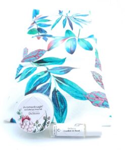 AromaHeat Box Set - DeStress Microwave Heat Bag + Oil Blend+ Anxiety Tool