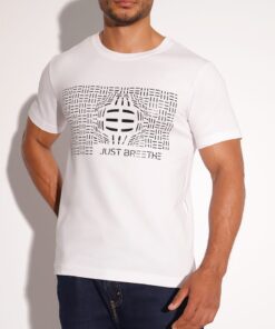 Breeth Mens White Comfortable Cotton Short Sleeve Travel T-Shirt With Print - M