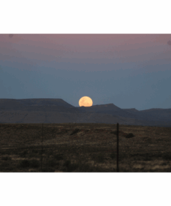 Canvas Wall Art - 1000 x 670 - Rising Moon