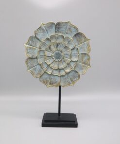 George & Mason - Grey Flower Polyresin Decoration